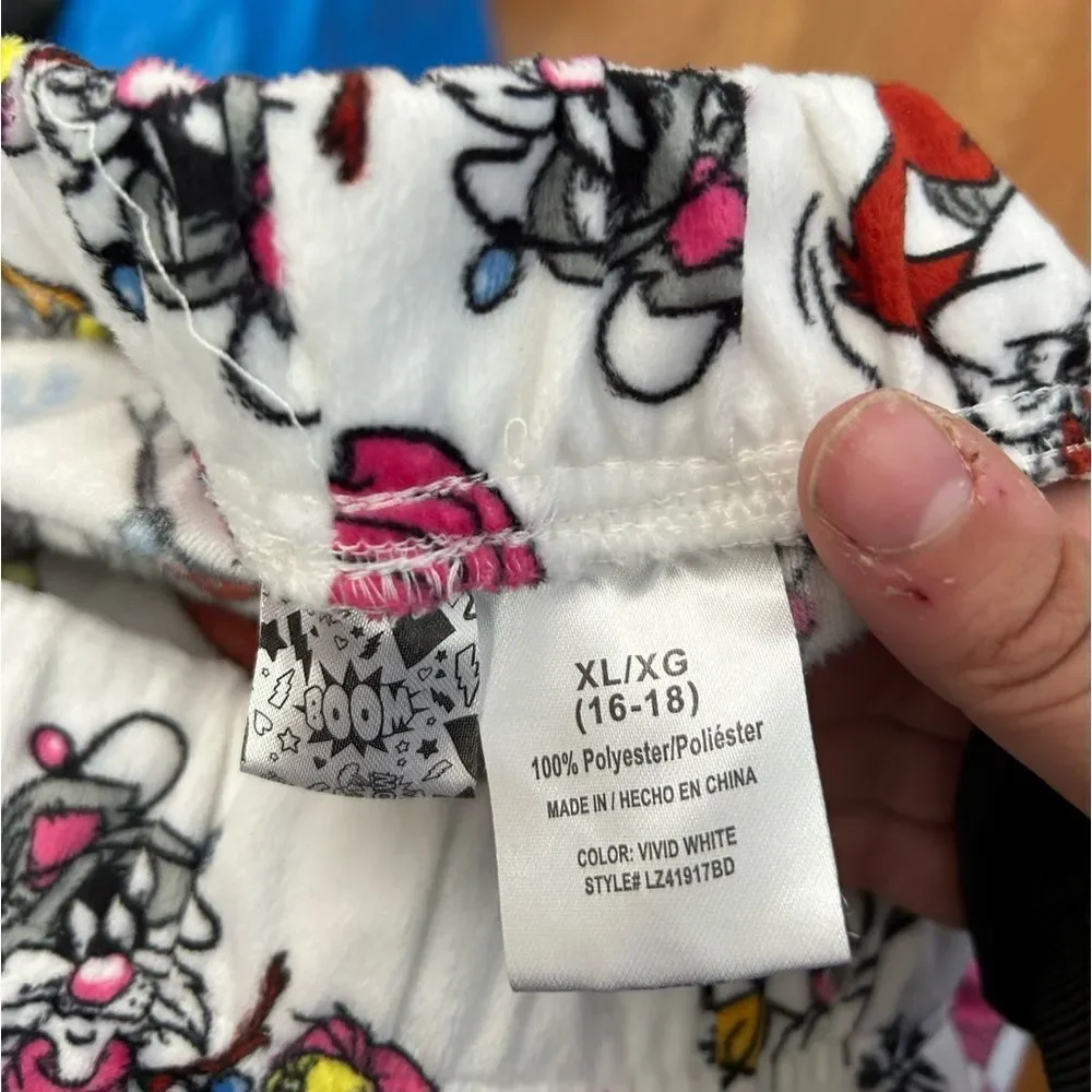 Women’s Looney Tunes Christmas Fleece Pajama Pants